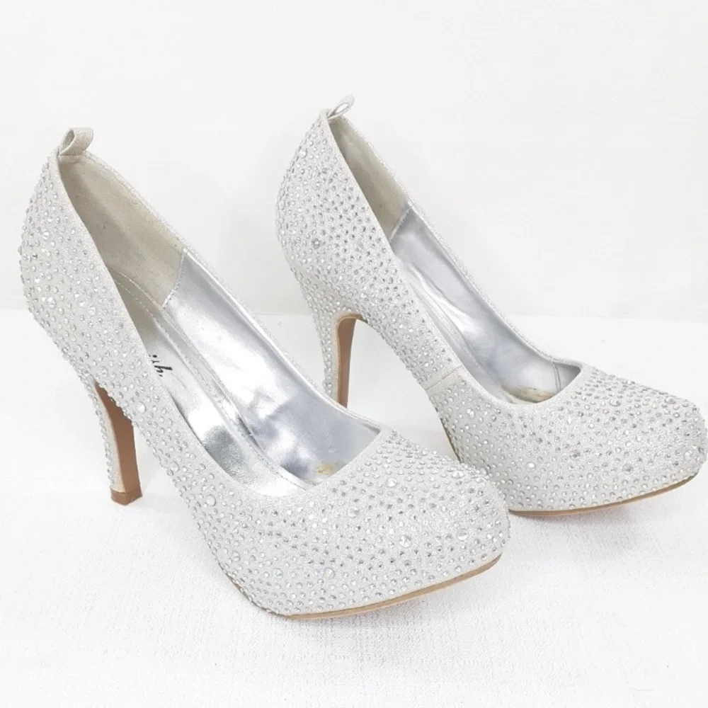 Flourish Silver Rhinestone Covered Heels Size 10 wedding holiday heels - Picture 1 of 10